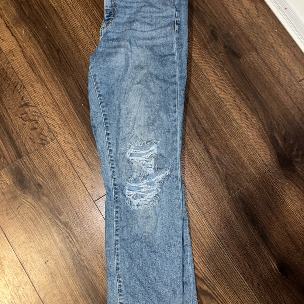 Universal Thread Women's High Rise Jeans - Picture 5 of 5
